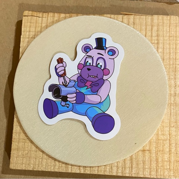 🌈20/$12🌈 FNAF Sticker - Picture 1 of 3
